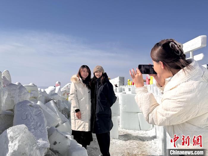 青海湖迎來生態(tài)旅游“黃金期”