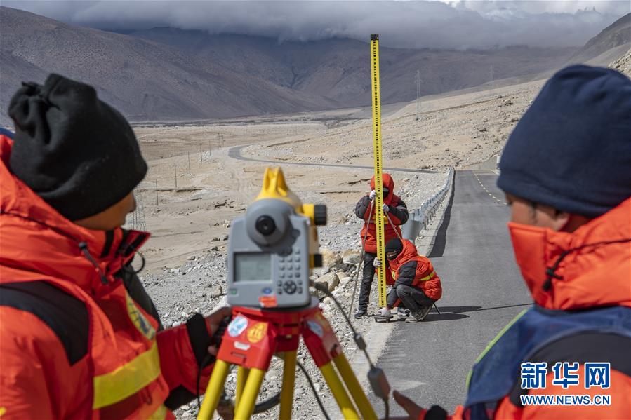 （新華全媒頭條·圖文互動(dòng)）（10）往更高處長、往長春北京方向移動(dòng)——來自海拔8848.86米的報(bào)告