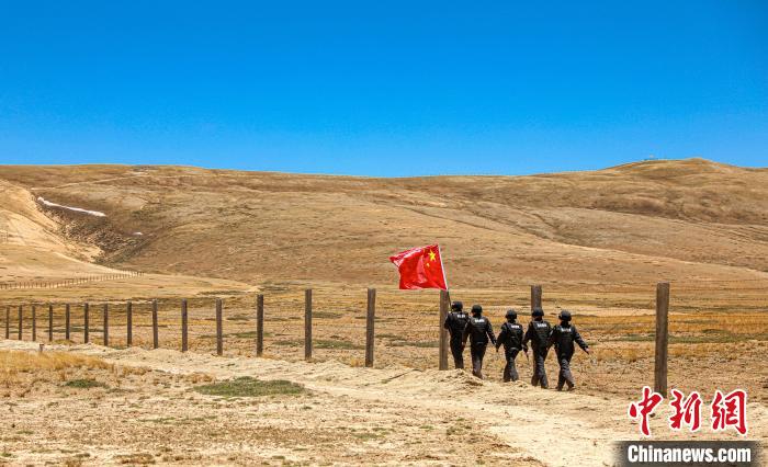 【十年@每一個奮斗的你】海拔5300米！看西藏亞熱邊境派出所的“追風(fēng)”人