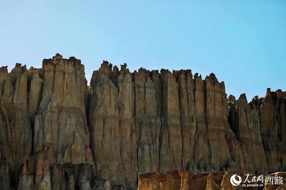 壯美的土林。人民網(wǎng) 李海霞攝