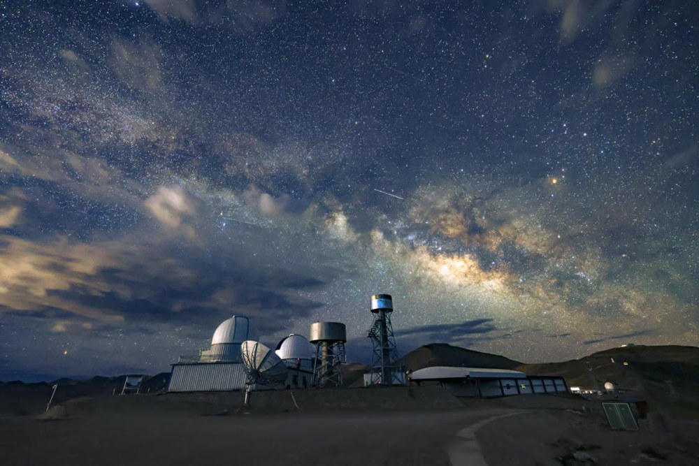 絕美暗夜星空。貢覺(jué)群培攝