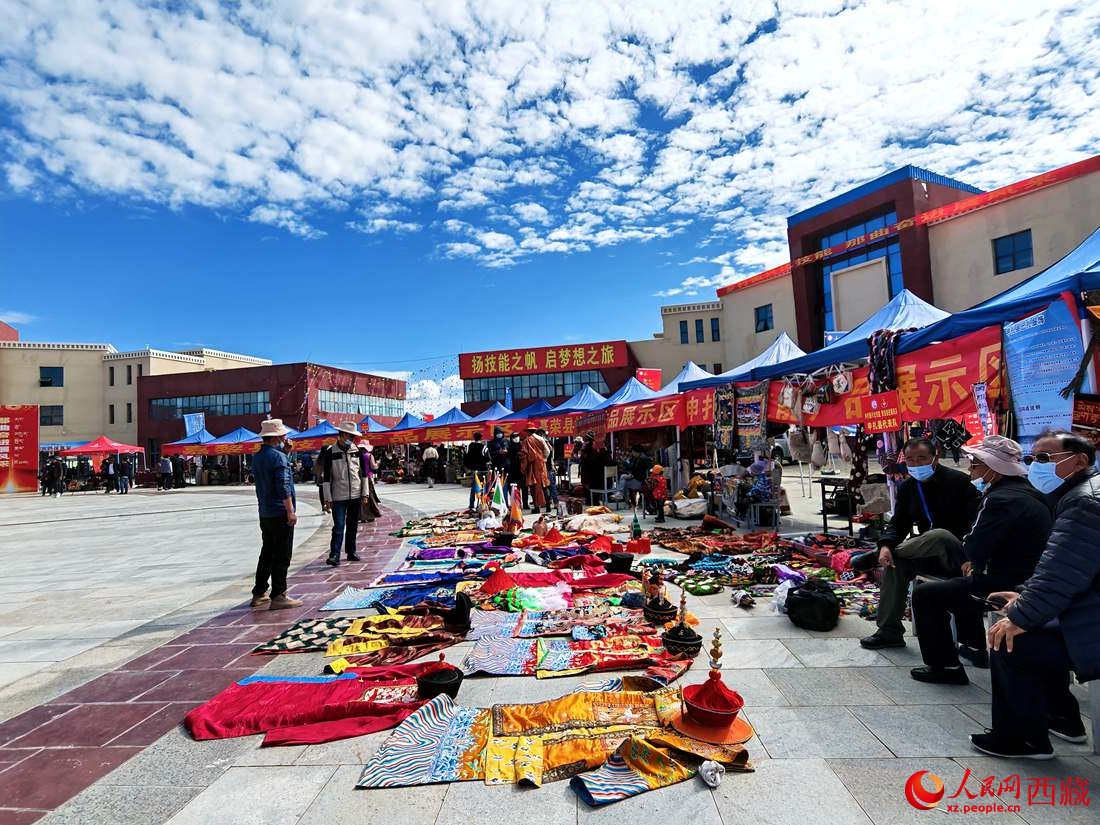 農(nóng)牧民通過新技能增收。人民網(wǎng) 李海霞攝