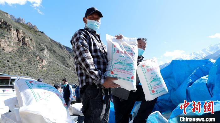 圖為合作社加工完成的優(yōu)質(zhì)糌粑。　嘉黎縣融媒體中心供圖