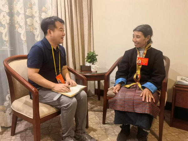 【記者手記Vlog】“守邊的‘阿佳’，您還好嗎”——記者與卓嘎代表再相遇