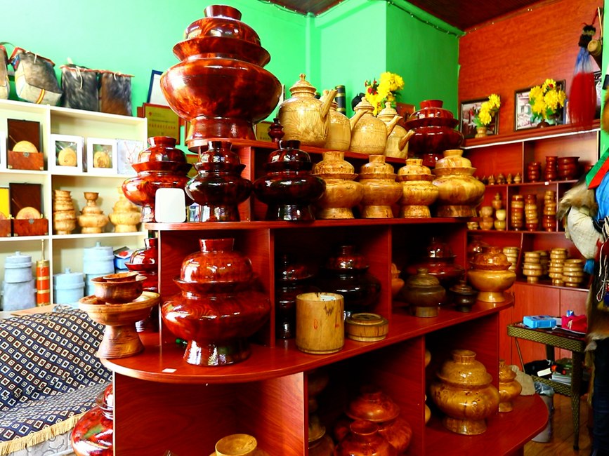 藏地木碗成品。