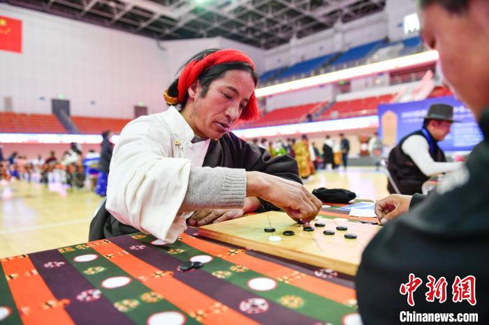 圖為比賽現(xiàn)場?！∝暩聛硭?攝