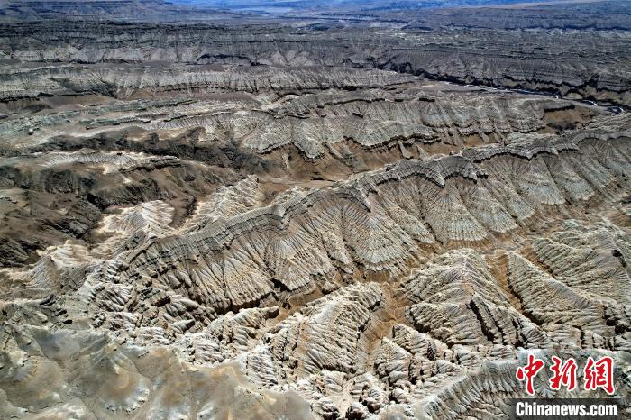 4月5日，西藏阿里札達(dá)土林。(無人機(jī)照片) 李林 攝