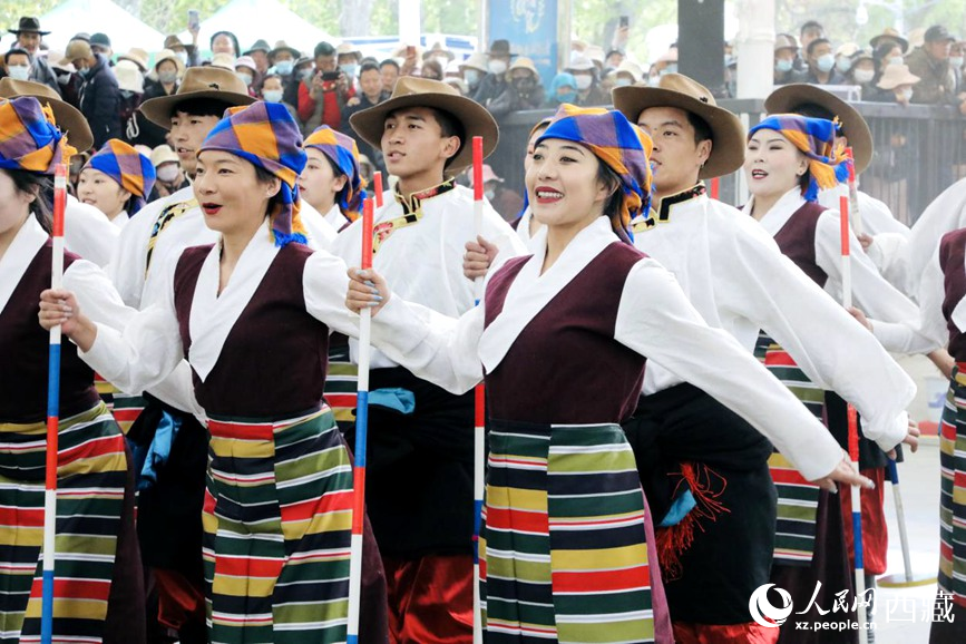 舞蹈《阿諧》。人民網(wǎng) 次仁羅布攝