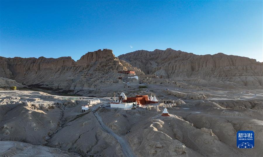 (新華全媒+)(3)國道之行 從雪山奔向大海丨古格落日