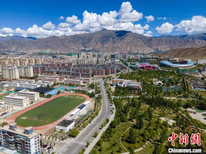 圖為俯瞰拉薩城。資料圖 江飛波 攝