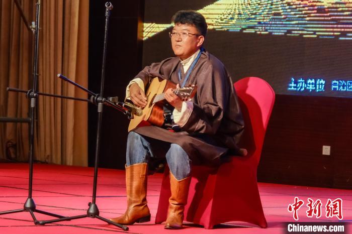 圖為選手進(jìn)行才藝展示?！∥鞑刈灾螀^(qū)旅發(fā)廳供圖