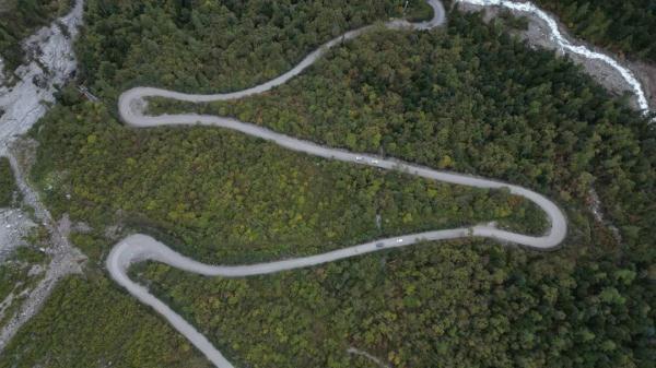 幾代建設(shè)者，歷經(jīng)半個(gè)多世紀(jì)完成！這是一條怎樣的公路？