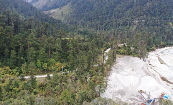 幾代建設(shè)者，歷經(jīng)半個(gè)多世紀(jì)完成！這是一條怎樣的公路？