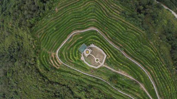 幾代建設(shè)者，歷經(jīng)半個(gè)多世紀(jì)完成！這是一條怎樣的公路？