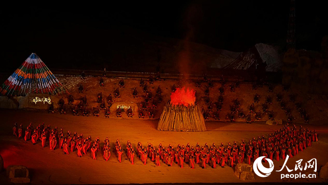 《文成公主》大型史詩劇演出現(xiàn)場。人民網(wǎng)記者 劉凡攝