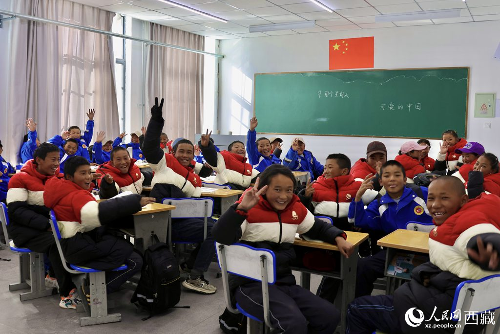 安置在定日縣委黨校讀書的學(xué)生。人民日報(bào)記者 鮮敢攝